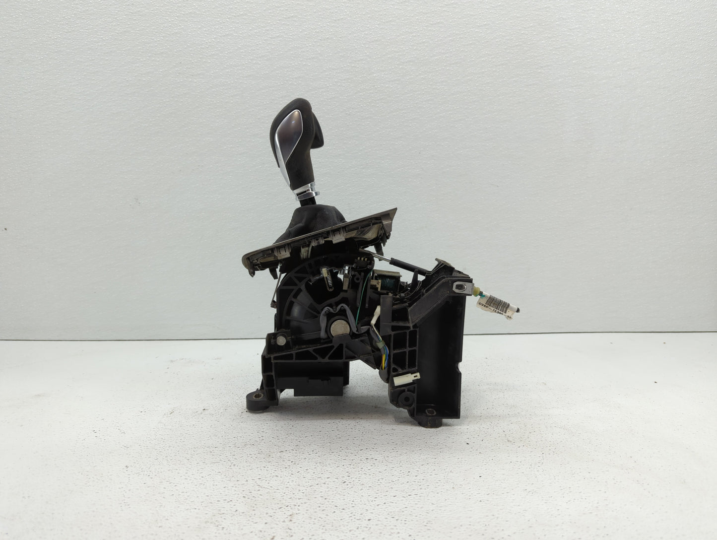 2014 Ford Focus Floor Console Assembly Shifter Black 410624 - Oemusedautoparts1.com