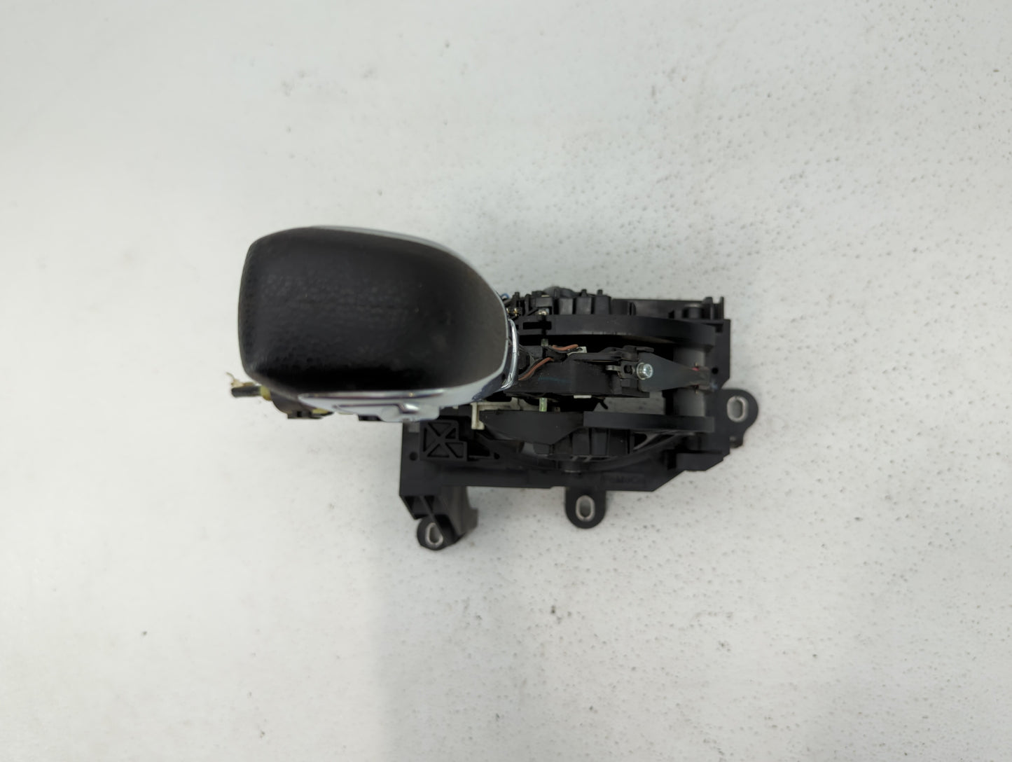 2014 Ford Focus Floor Console Assembly Shifter Black - Oemusedautoparts1.com