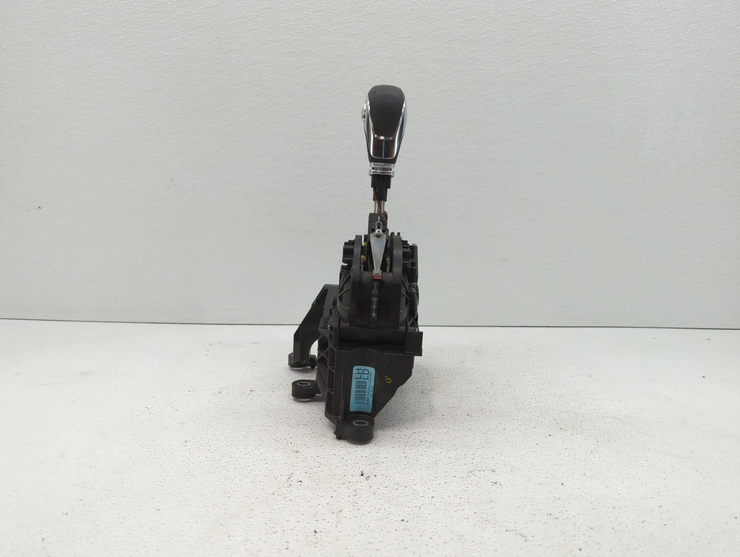 2014 Ford Focus Floor Console Assembly Shifter Black - Oemusedautoparts1.com