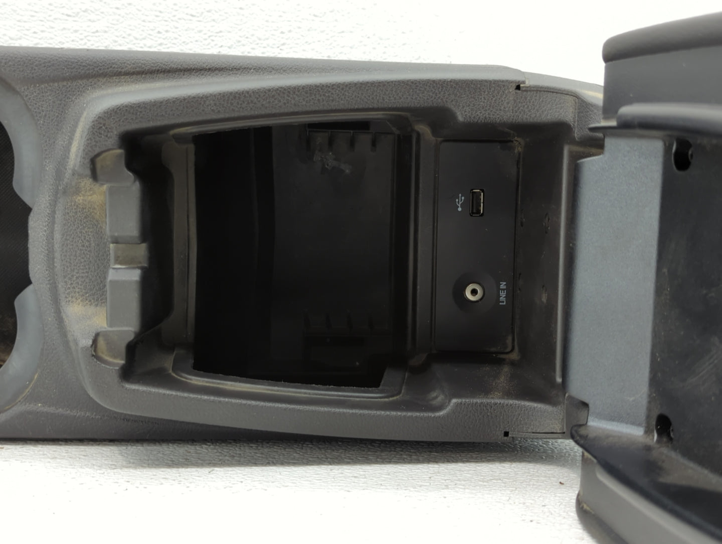 2012-2014 Ford Focus Overhead Roof Console Interior Dome Light - Oemusedautoparts1.com