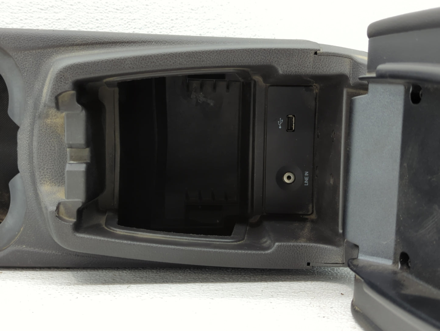 2012-2014 Ford Focus Overhead Roof Console Interior Dome Light - Oemusedautoparts1.com