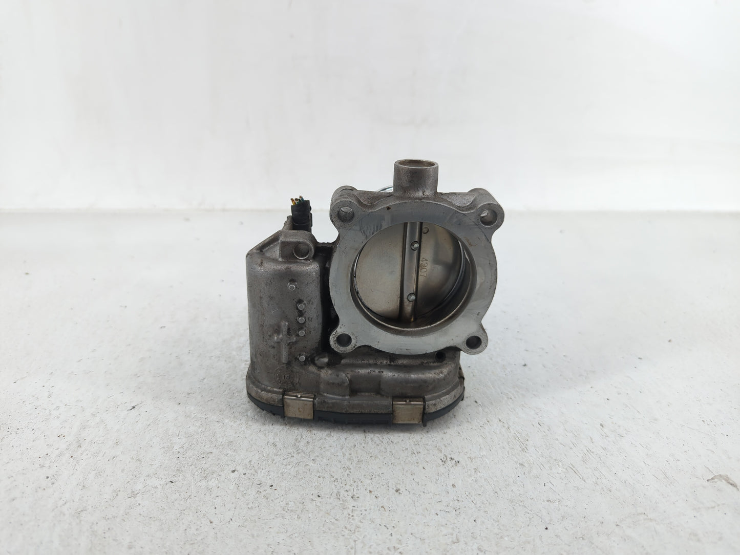 2014-2018 Ford Focus Throttle Body P/N:DS7E-9F991-BD DS7E-9F991-BB Fits Fits 2014 2015 2016 2017 2018 2019 2020 2021 2022 OE