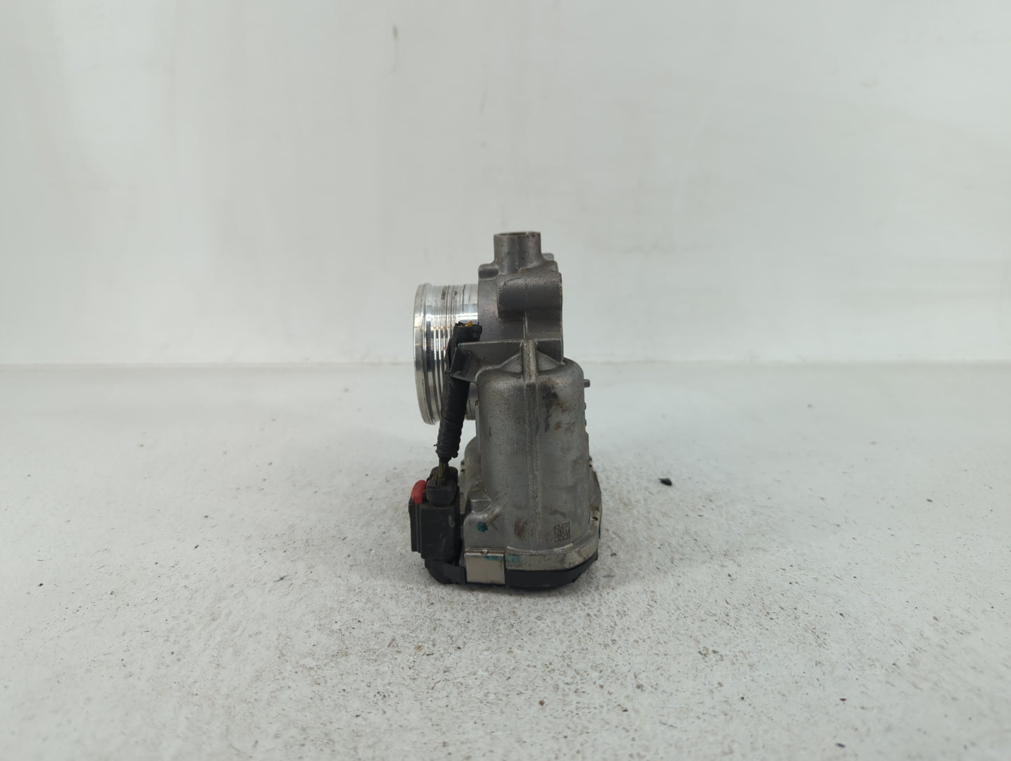 2014-2018 Ford Focus Throttle Body P/N:DS7E-9F991-BB Fits Fits 2014 2015 2016 2017 2018 2019 2020 2021 2022 OEM Used Auto Pa