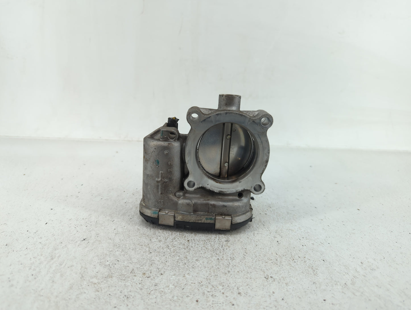2014-2018 Ford Focus Throttle Body P/N:DS7E-9F991-BB Fits Fits 2014 2015 2016 2017 2018 2019 2020 2021 2022 OEM Used Auto Pa