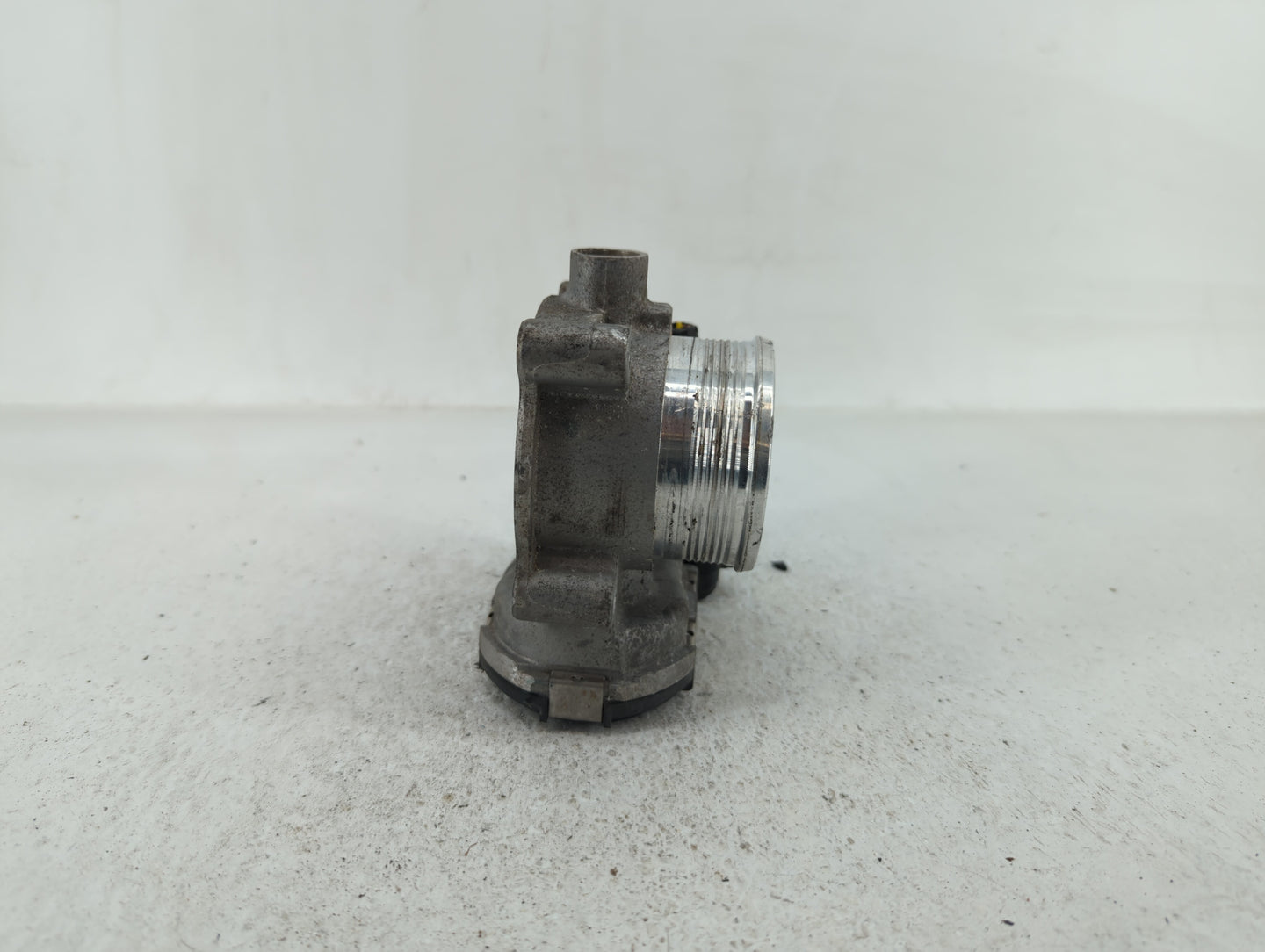 2014-2018 Ford Focus Throttle Body P/N:DS7E-9F991-BB Fits Fits 2014 2015 2016 2017 2018 2019 2020 2021 2022 OEM Used Auto Pa