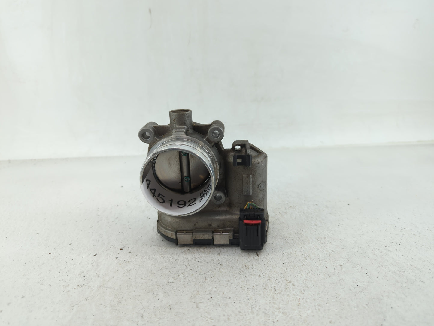 2014-2018 Ford Focus Throttle Body P/N:DS7E-9F991-BB Fits Fits 2014 2015 2016 2017 2018 2019 2020 2021 2022 OEM Used Auto Pa