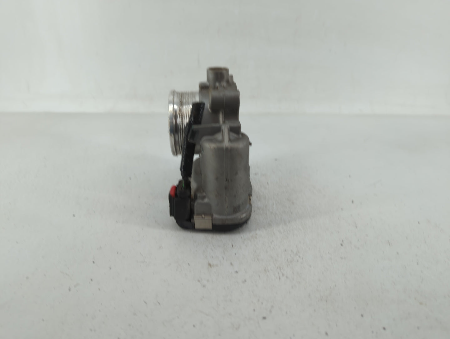 2014-2018 Ford Focus Throttle Body P/N:DS7E-9F991-BD DS7E-9F991-BB Fits Fits 2014 2015 2016 2017 2018 2019 2020 2021 2022 OE