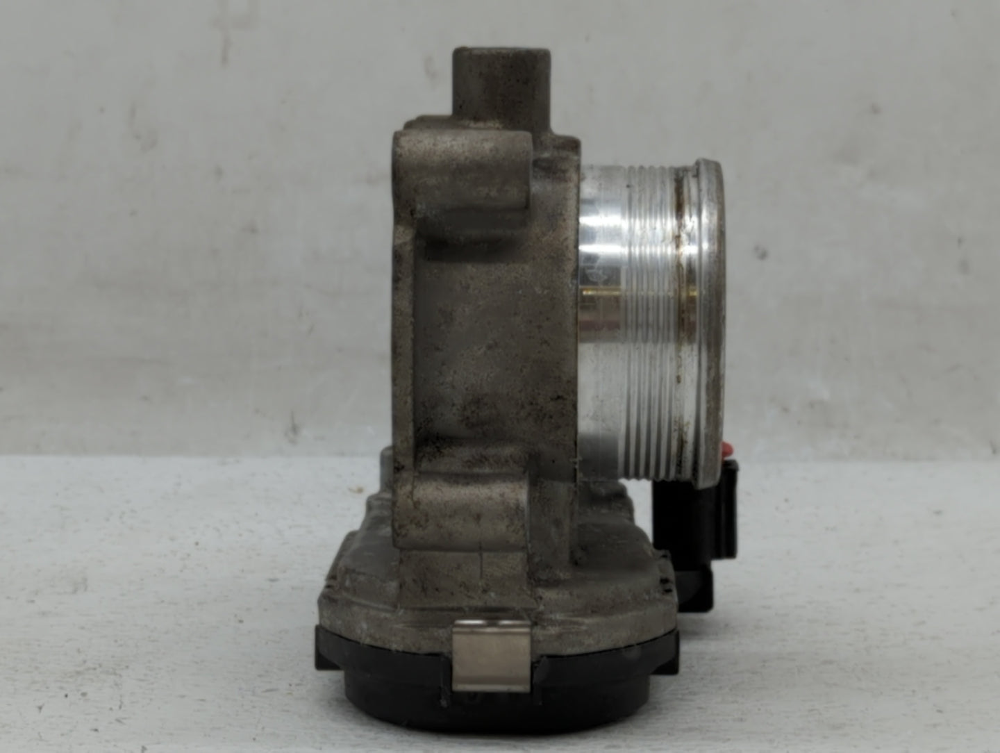 2014-2018 Ford Focus Throttle Body P/N:CM5E-9F991-AD DS7E-9F991-BD Fits Fits 2014 2015 2016 2017 2018 2019 2020 2021 2022 OE