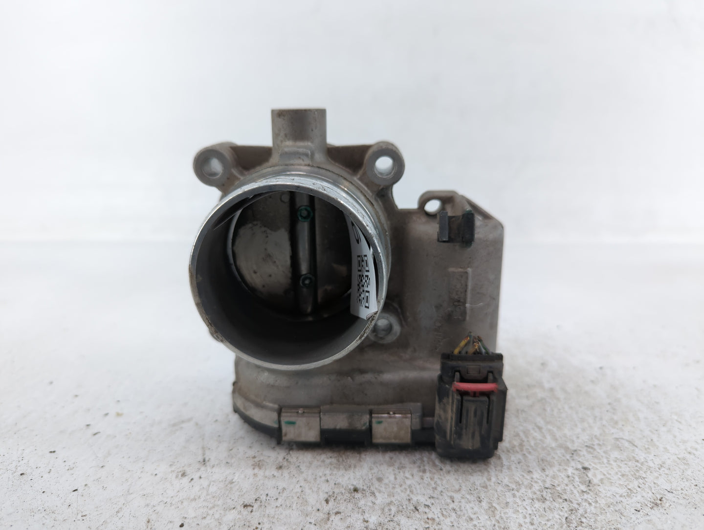 2014-2018 Ford Focus Throttle Body P/N:DS7E-9F991-BB Fits Fits 2014 2015 2016 2017 2018 2019 2020 2021 2022 OEM Used Auto Pa