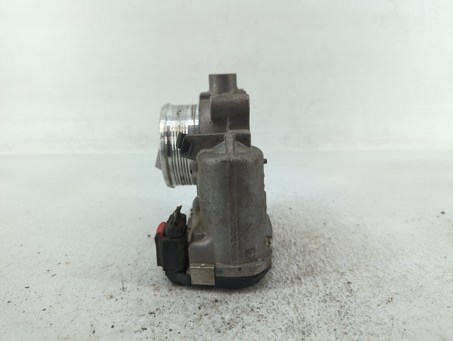 2014-2018 Ford Focus Throttle Body P/N:DS7E-9F991-BB Fits Fits 2014 2015 2016 2017 2018 2019 2020 2021 2022 OEM Used Auto Pa