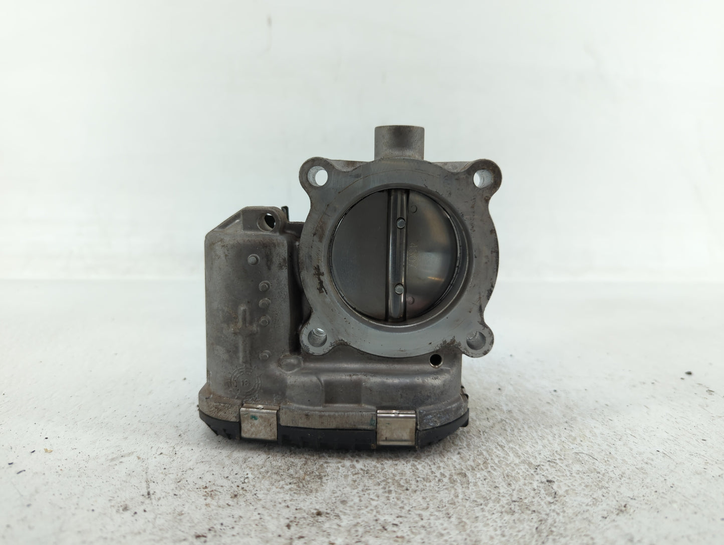2014-2018 Ford Focus Throttle Body P/N:DS7E-9F991-BB Fits Fits 2014 2015 2016 2017 2018 2019 2020 2021 2022 OEM Used Auto Pa