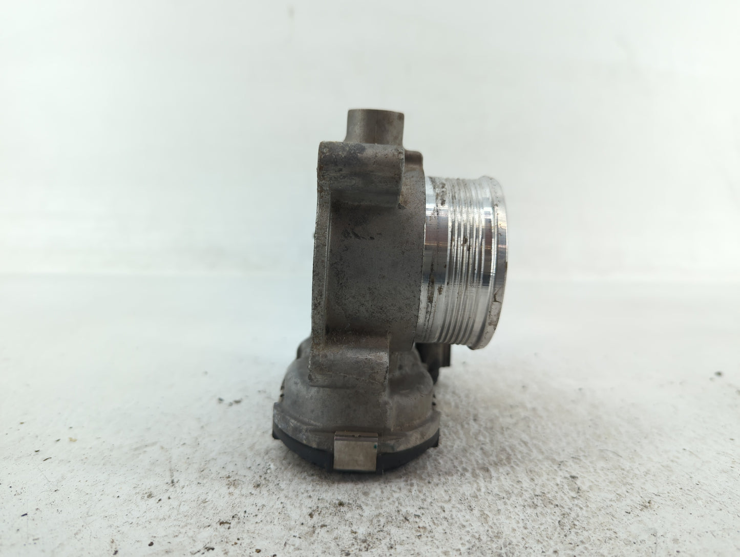2014-2018 Ford Focus Throttle Body P/N:DS7E-9F991-BB Fits Fits 2014 2015 2016 2017 2018 2019 2020 2021 2022 OEM Used Auto Pa