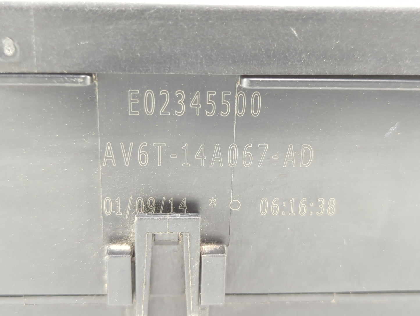 2012-2014 Ford Focus Fusebox Fuse Box Panel Relay Module P/N:AV6T-14A067-AD AV6T-14A067-AB Fits Fits 2012 2013 2014 OEM Used