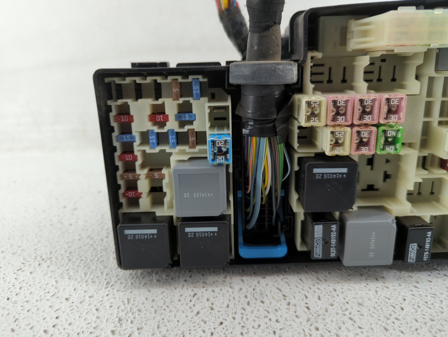 2012-2014 Ford Focus Fusebox Fuse Box Panel Relay Module P/N:AV6T-14A067-AD AV6T-14A067-AB Fits Fits 2012 2013 2014 OEM Used