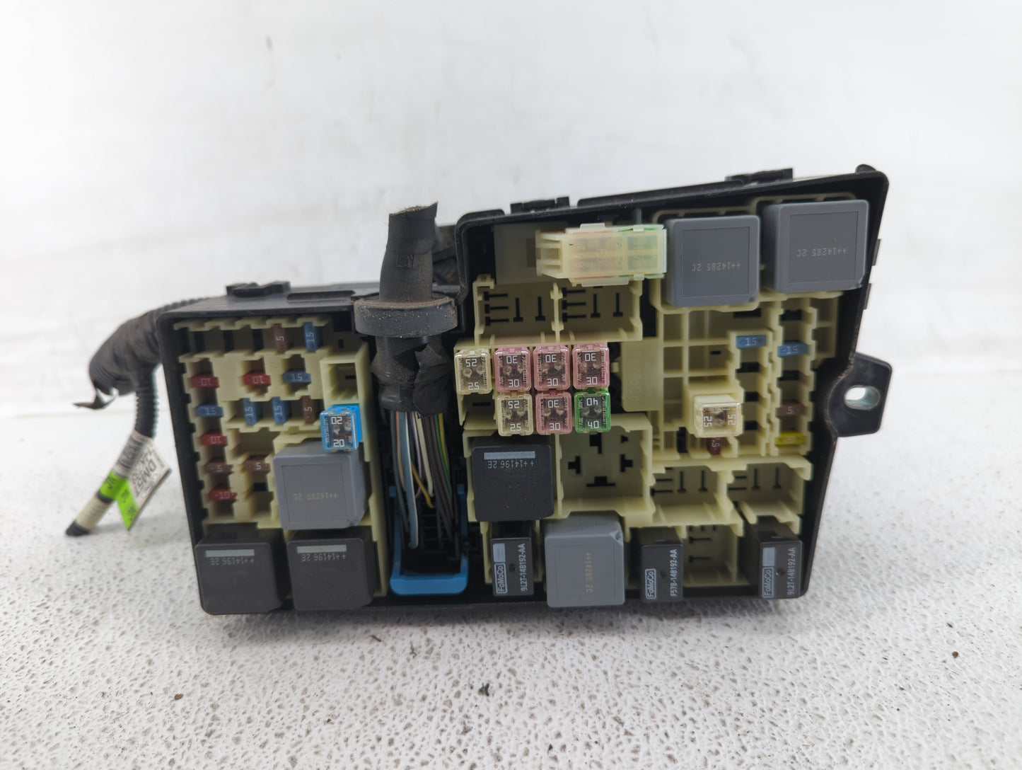 2012-2014 Ford Focus Fusebox Fuse Box Panel Relay Module P/N:AV6T-14A067-AD AV6T-14A067-AB Fits Fits 2012 2013 2014 OEM Used