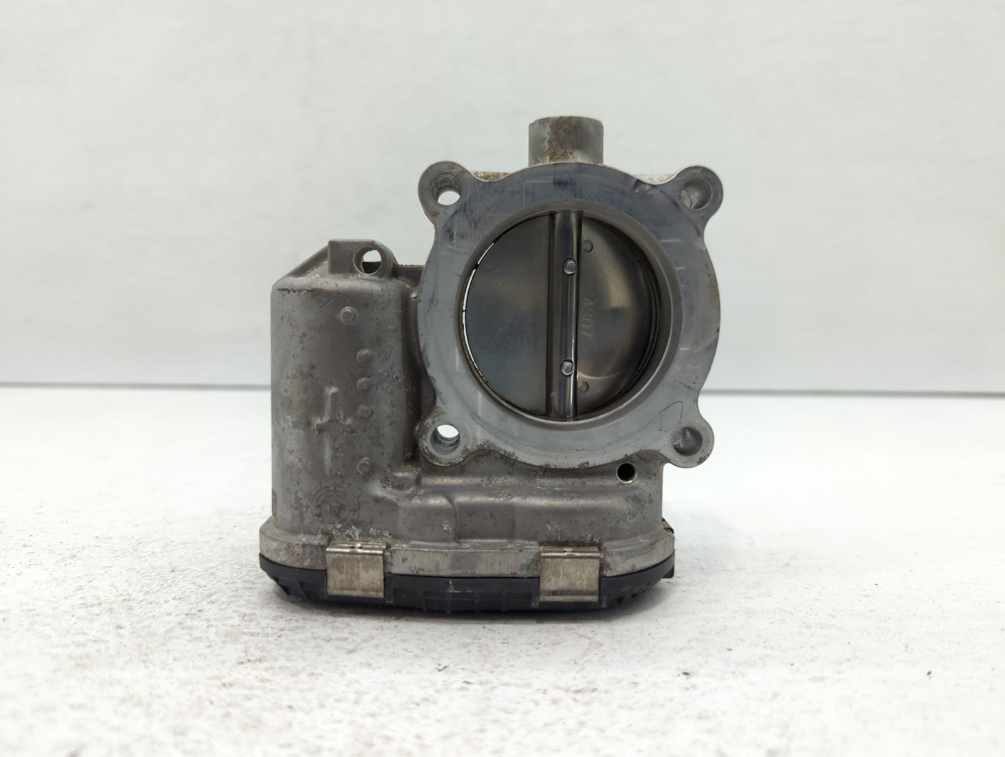 2014-2018 Ford Focus Throttle Body P/N:DS7E-9F991-BB Fits Fits 2014 2015 2016 2017 2018 2019 2020 2021 2022 OEM Used Auto Pa