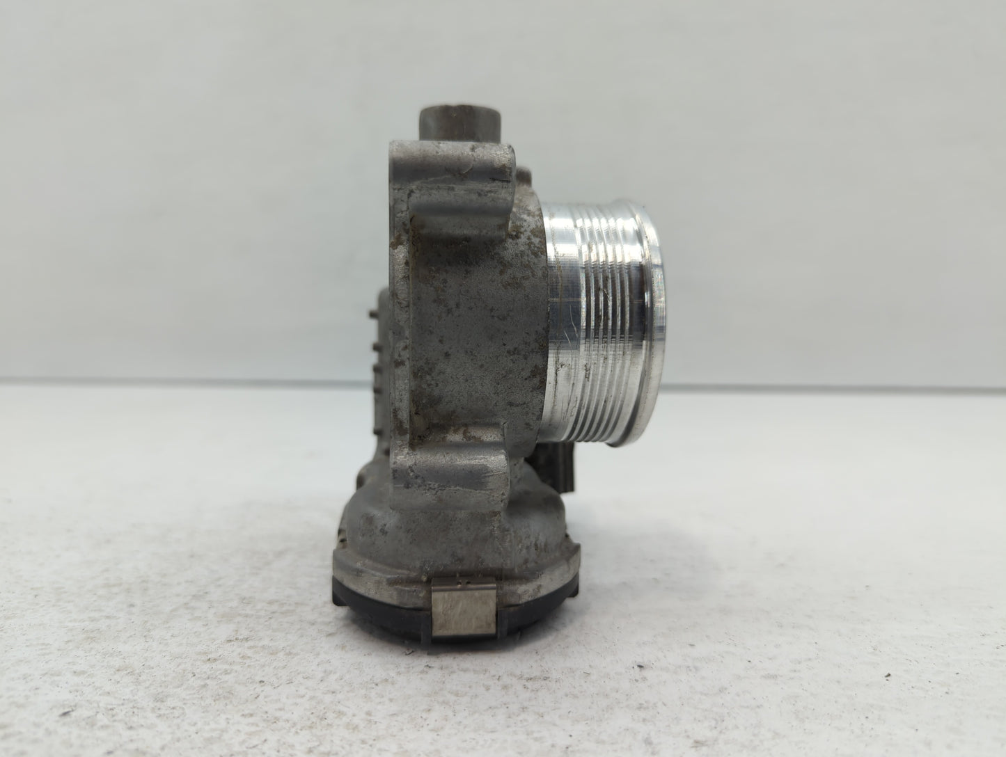 2014-2018 Ford Focus Throttle Body P/N:DS7E-9F991-BB Fits Fits 2014 2015 2016 2017 2018 2019 2020 2021 2022 OEM Used Auto Pa