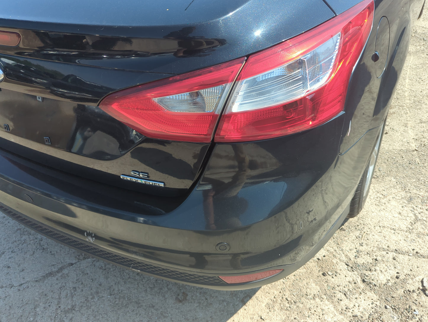 2012-2014 Ford Focus Rear Bumper Assembly Oem - Oemusedautoparts1.com