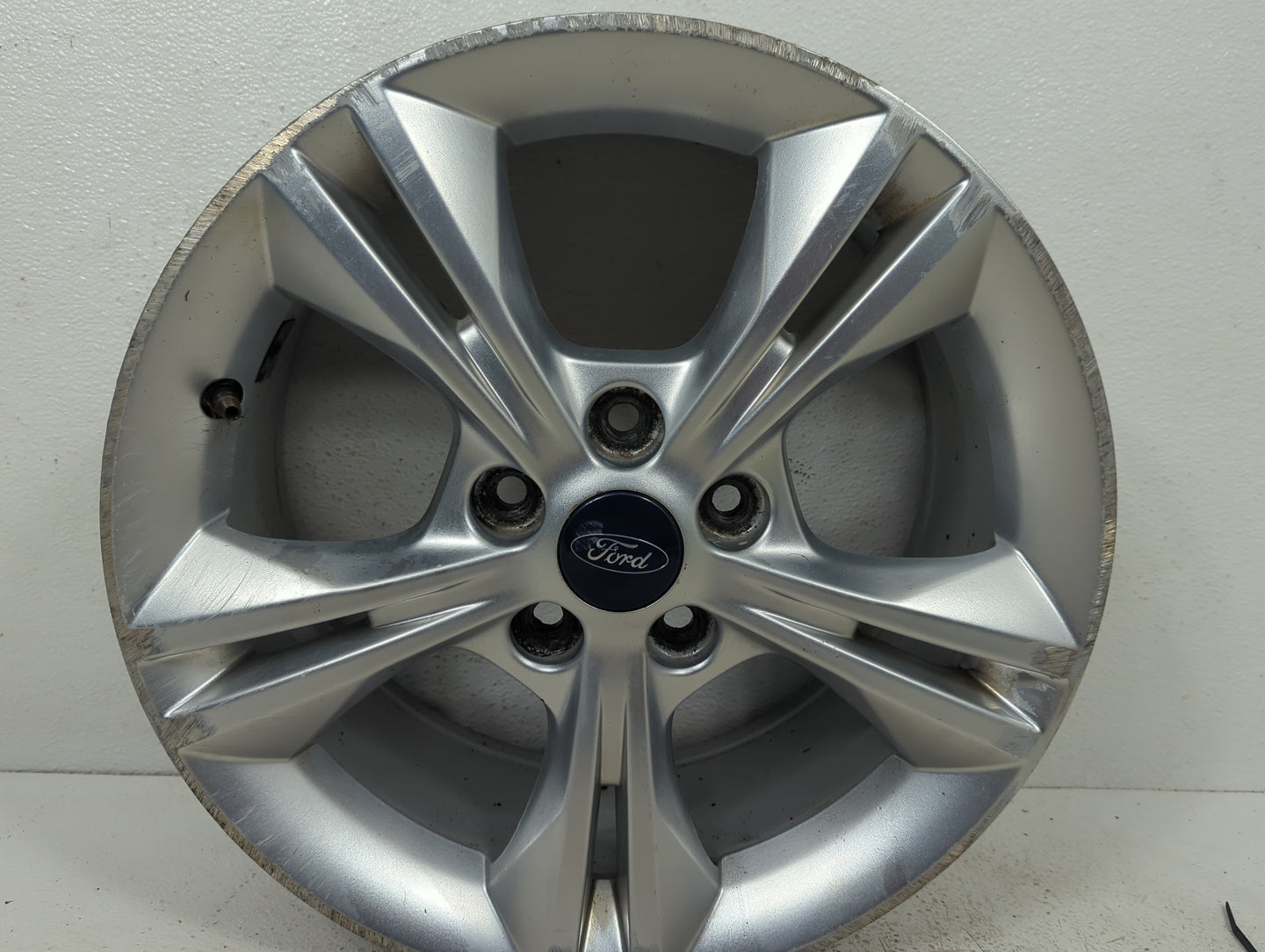 2013-2014 Ford Focus Oem Wheel Rim - Oemusedautoparts1.com