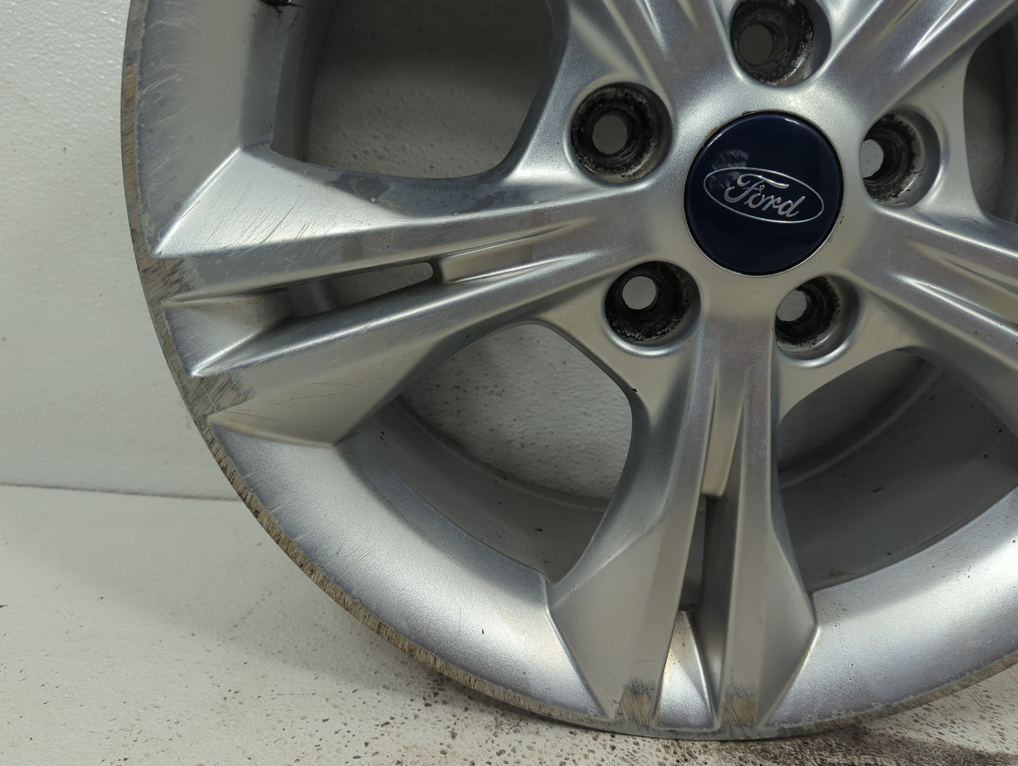 2013-2014 Ford Focus Oem Wheel Rim - Oemusedautoparts1.com