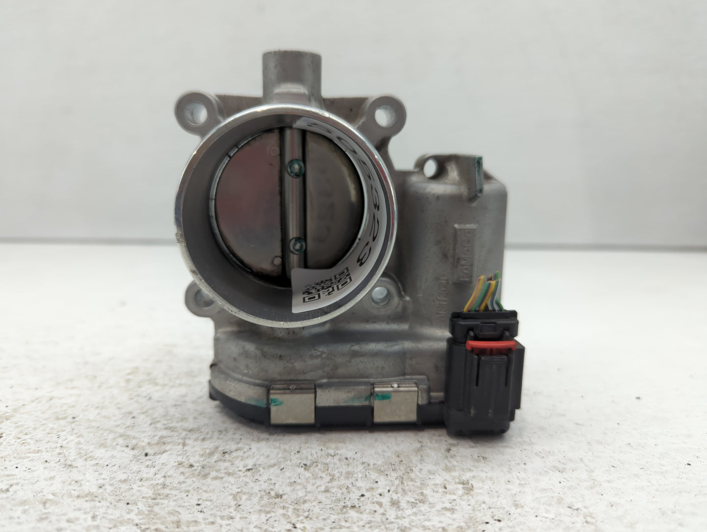 2014-2018 Ford Focus Throttle Body P/N:DS7E-9F991-BB Fits Fits 2014 2015 2016 2017 2018 2019 2020 2021 2022 OEM Used Auto Pa