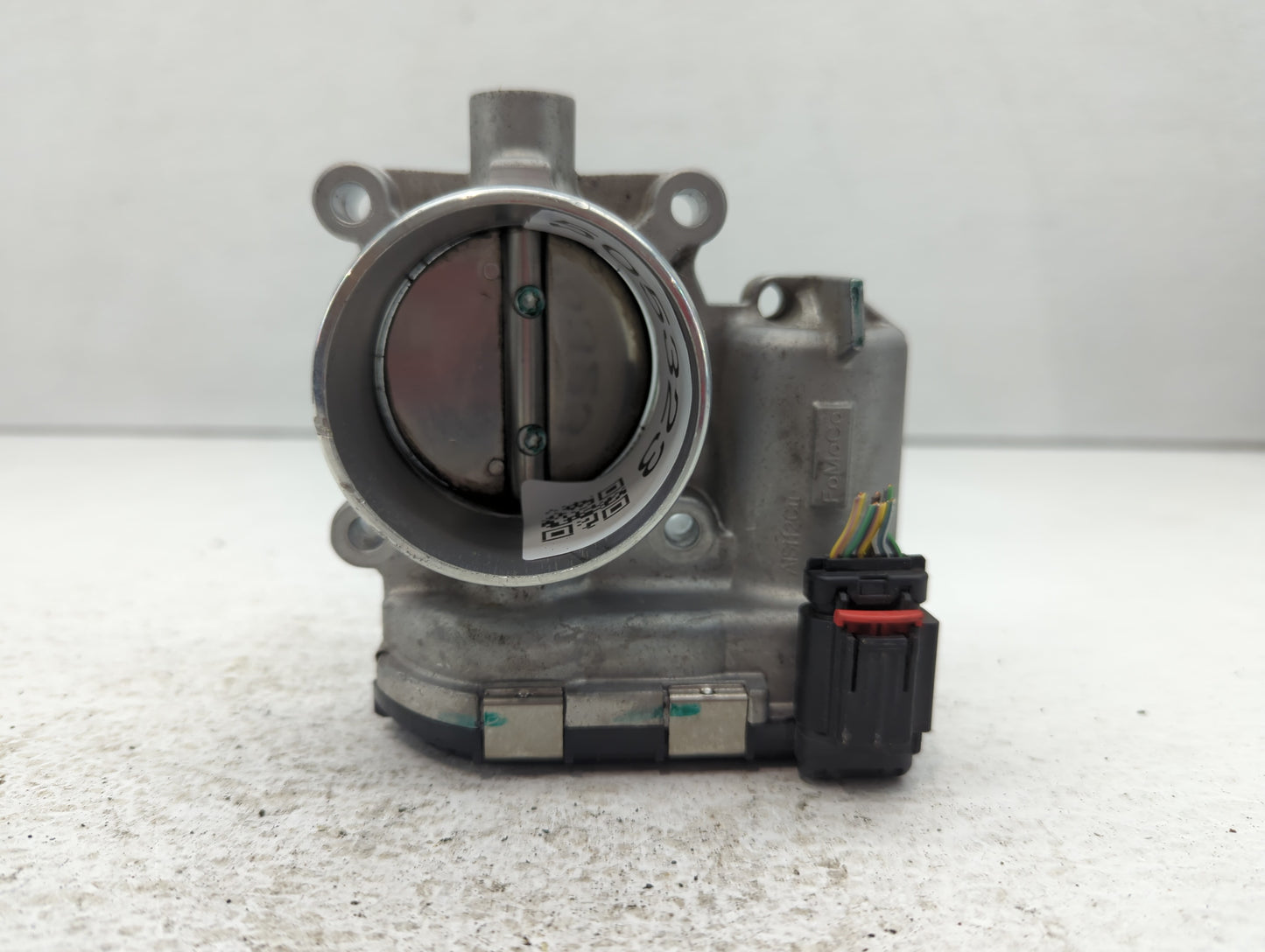 2014-2018 Ford Focus Throttle Body P/N:DS7E-9F991-BB Fits Fits 2014 2015 2016 2017 2018 2019 2020 2021 2022 OEM Used Auto Pa