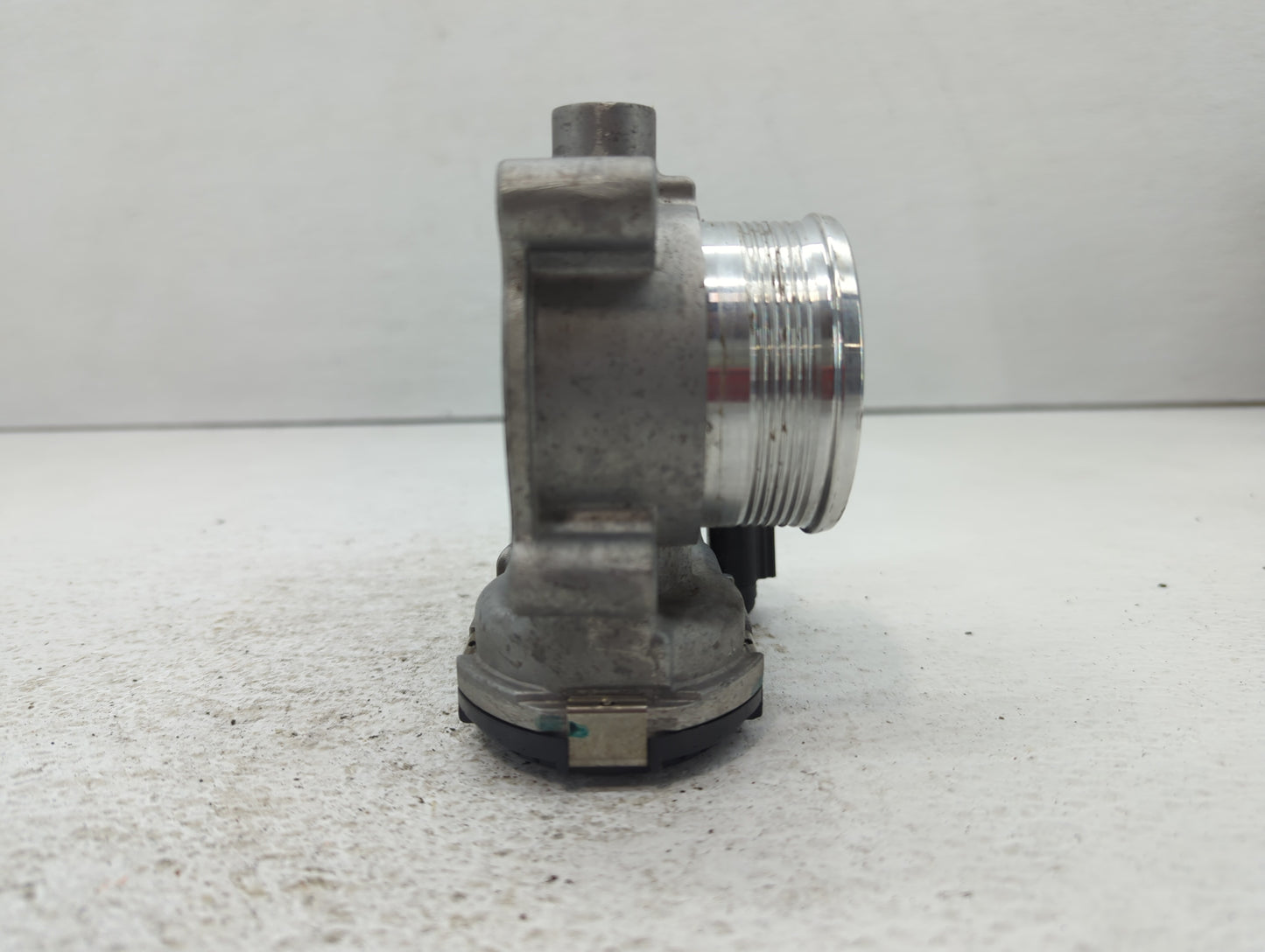 2014-2018 Ford Focus Throttle Body P/N:DS7E-9F991-BB Fits Fits 2014 2015 2016 2017 2018 2019 2020 2021 2022 OEM Used Auto Pa