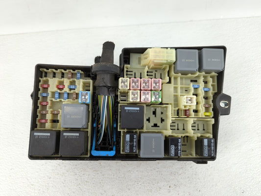 2012-2014 Ford Focus Fusebox Fuse Box Panel Relay Module P/N:AV6T-14A067-AD Fits Fits 2012 2013 2014 OEM Used Auto Parts