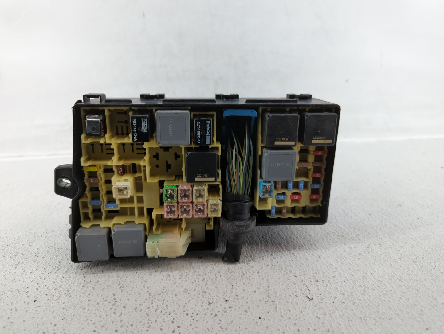 2012-2014 Ford Focus Fusebox Fuse Box Panel Relay Module P/N:AV6T-14A067-AC Fits Fits 2012 2013 2014 OEM Used Auto Parts - O