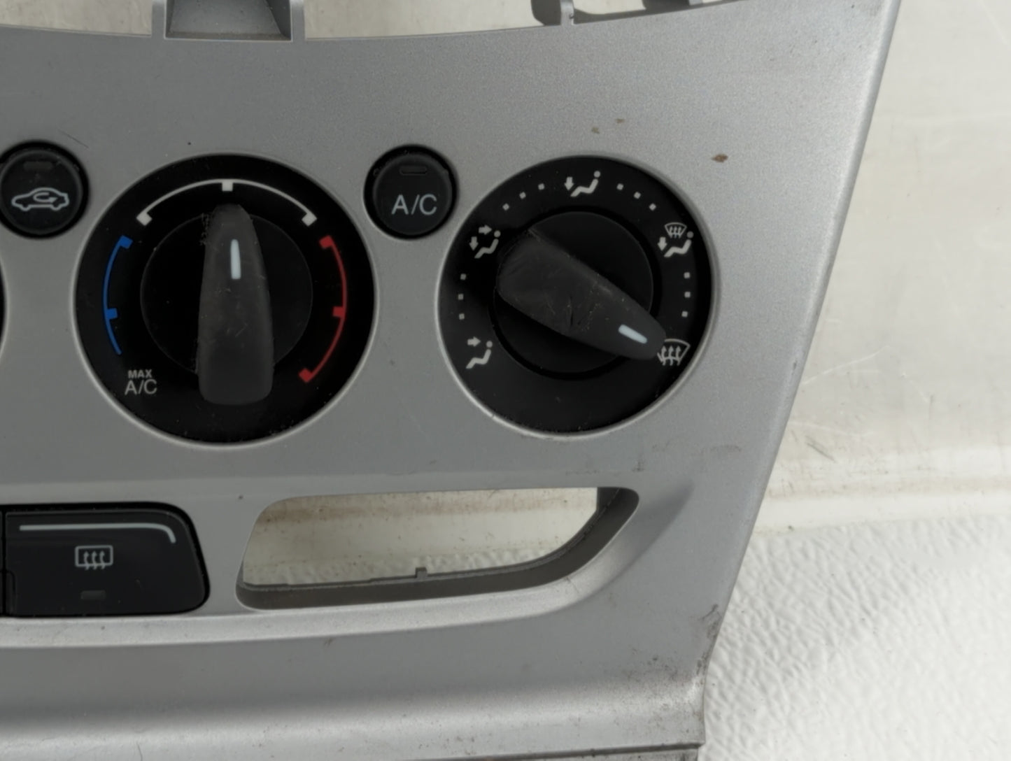 2013-2014 Ford Focus Climate Control Module Temperature AC/Heater Replacement P/N:CM5T-19980-AF Fits Fits 2013 2014 OEM Used