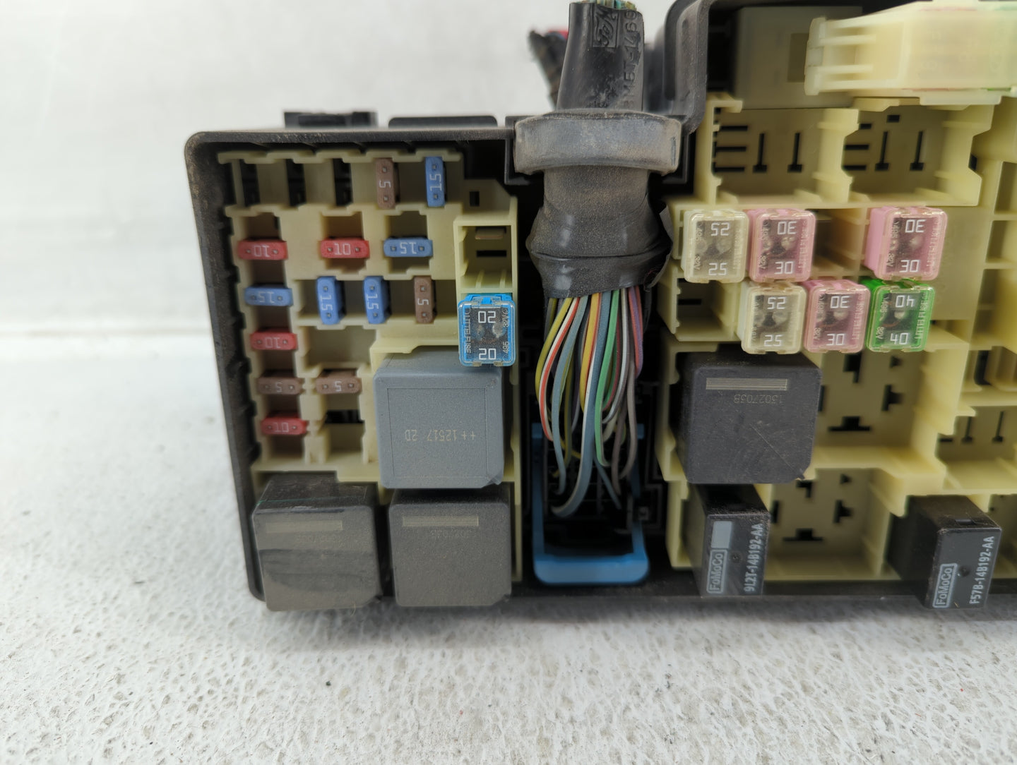 2012-2014 Ford Focus Fusebox Fuse Box Panel Relay Module P/N:AV6T-14A142-AB AV6T-14A067-AC Fits Fits 2012 2013 2014 OEM Used