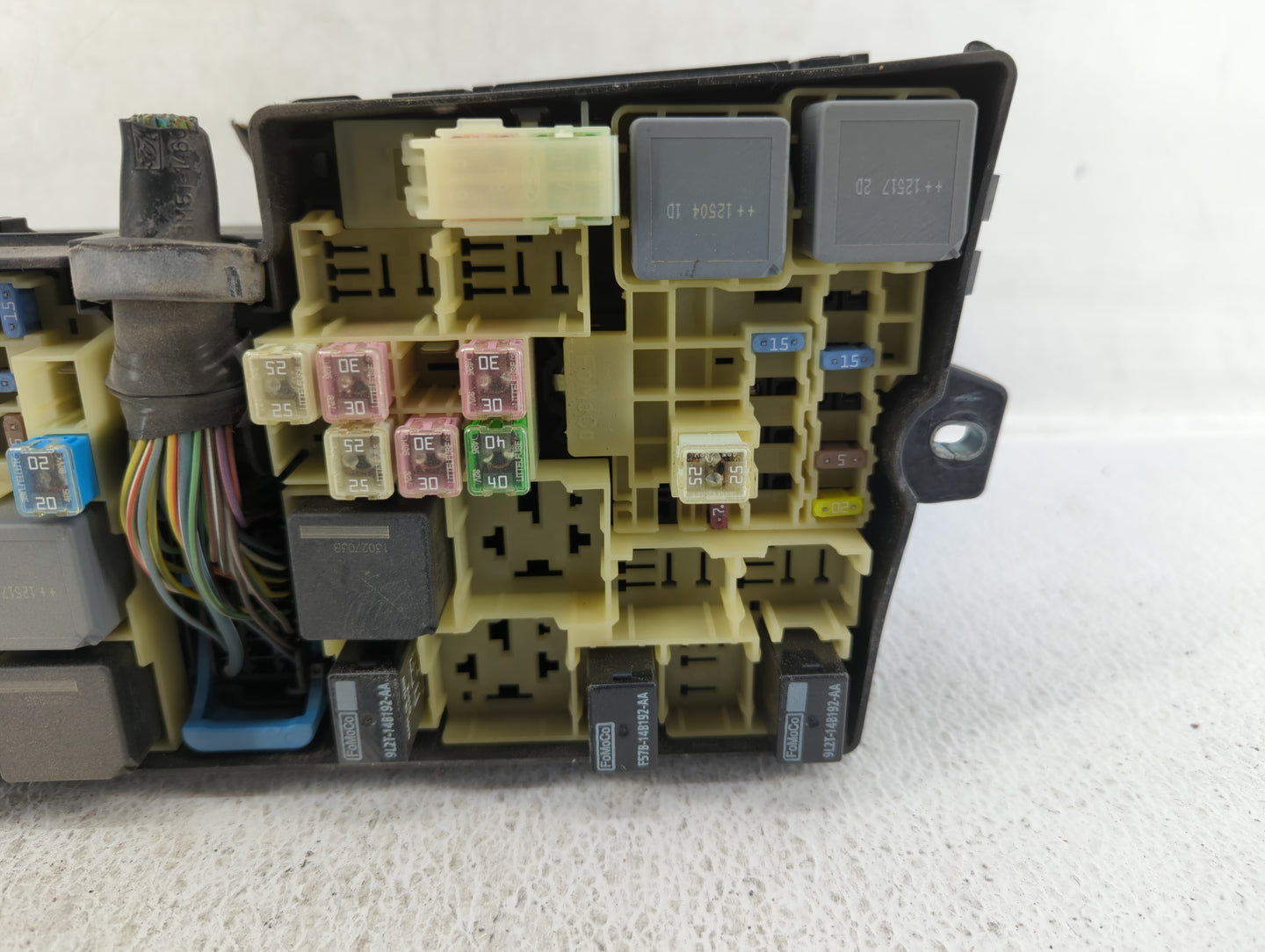 2012-2014 Ford Focus Fusebox Fuse Box Panel Relay Module P/N:AV6T-14A142-AB AV6T-14A067-AC Fits Fits 2012 2013 2014 OEM Used