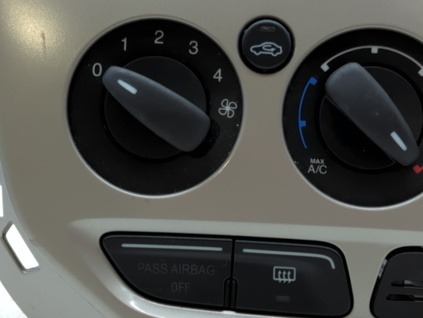 2014 Ford Focus Climate Control Module Temperature AC/Heater Replacement P/N:CM5T-19980-AF BM5T-18C612-AN Fits OEM Used Auto