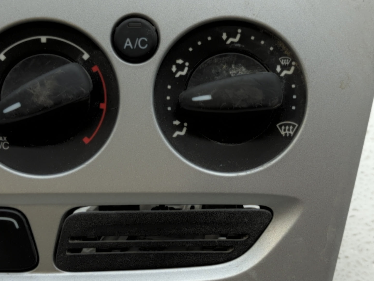 2013-2014 Ford Focus Climate Control Module Temperature AC/Heater Replacement P/N:E1062773 Fits Fits 2013 2014 OEM Used Auto