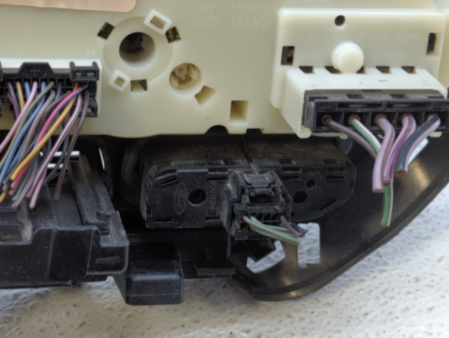 2013-2014 Ford Focus Climate Control Module Temperature AC/Heater Replacement P/N:E1062773 Fits Fits 2013 2014 OEM Used Auto