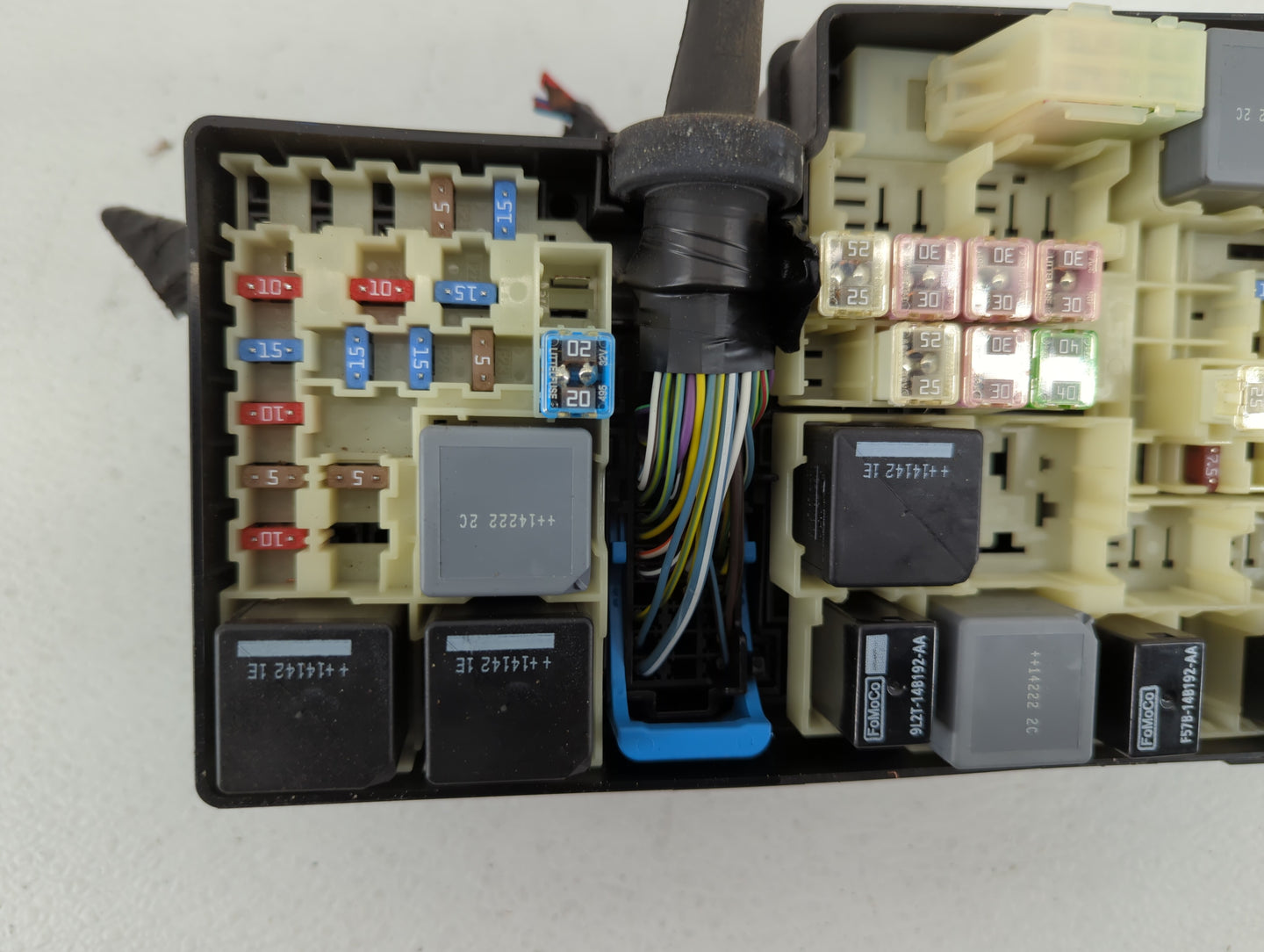 2012-2014 Ford Focus Fusebox Fuse Box Panel Relay Module P/N:AV6T-14A067-AD AV6T-14A067-AC Fits Fits 2012 2013 2014 OEM Used