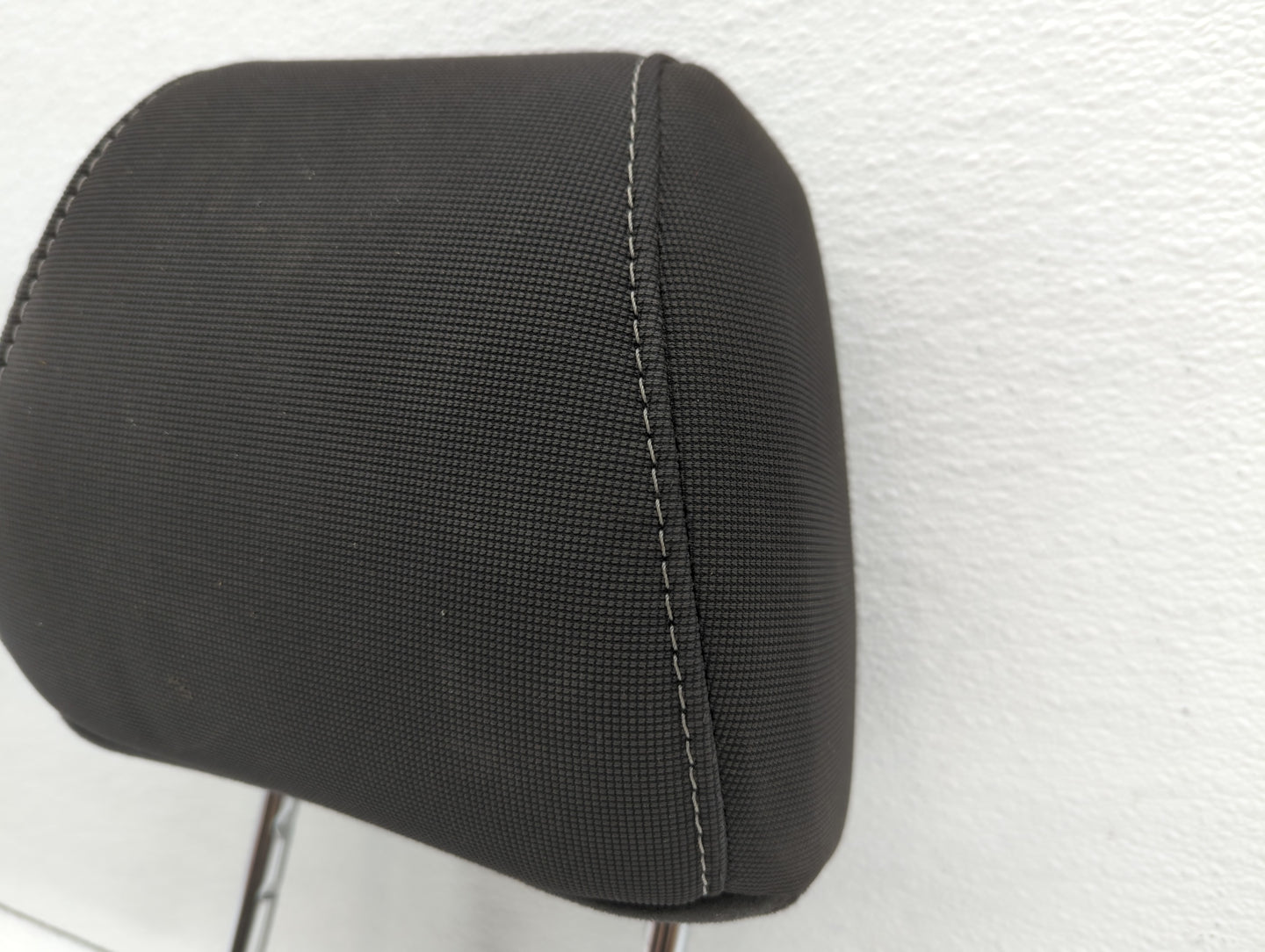 2013-2014 Ford Focus Headrest Head Rest Front Driver Passenger Seat Black - Oemusedautoparts1.com