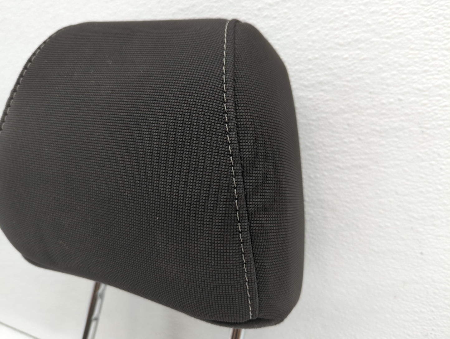 2013-2014 Ford Focus Headrest Head Rest Front Driver Passenger Seat Black - Oemusedautoparts1.com