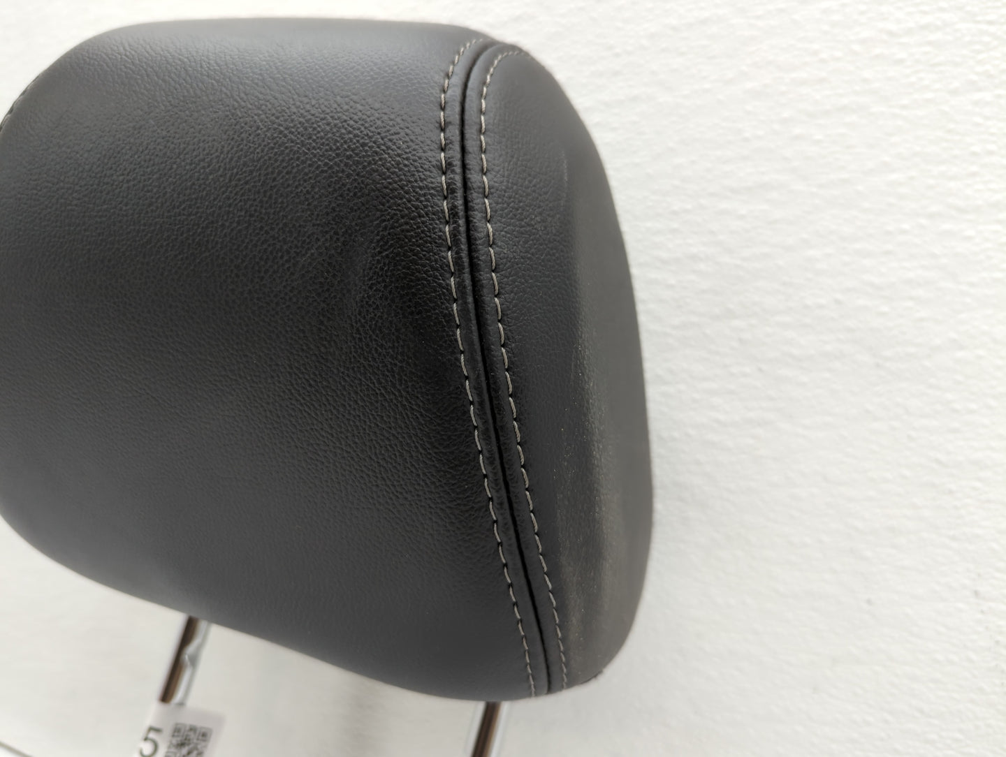 2014-2014 Ford Focus Headrest Head Rest Front Driver Passenger Seat Black - Oemusedautoparts1.com