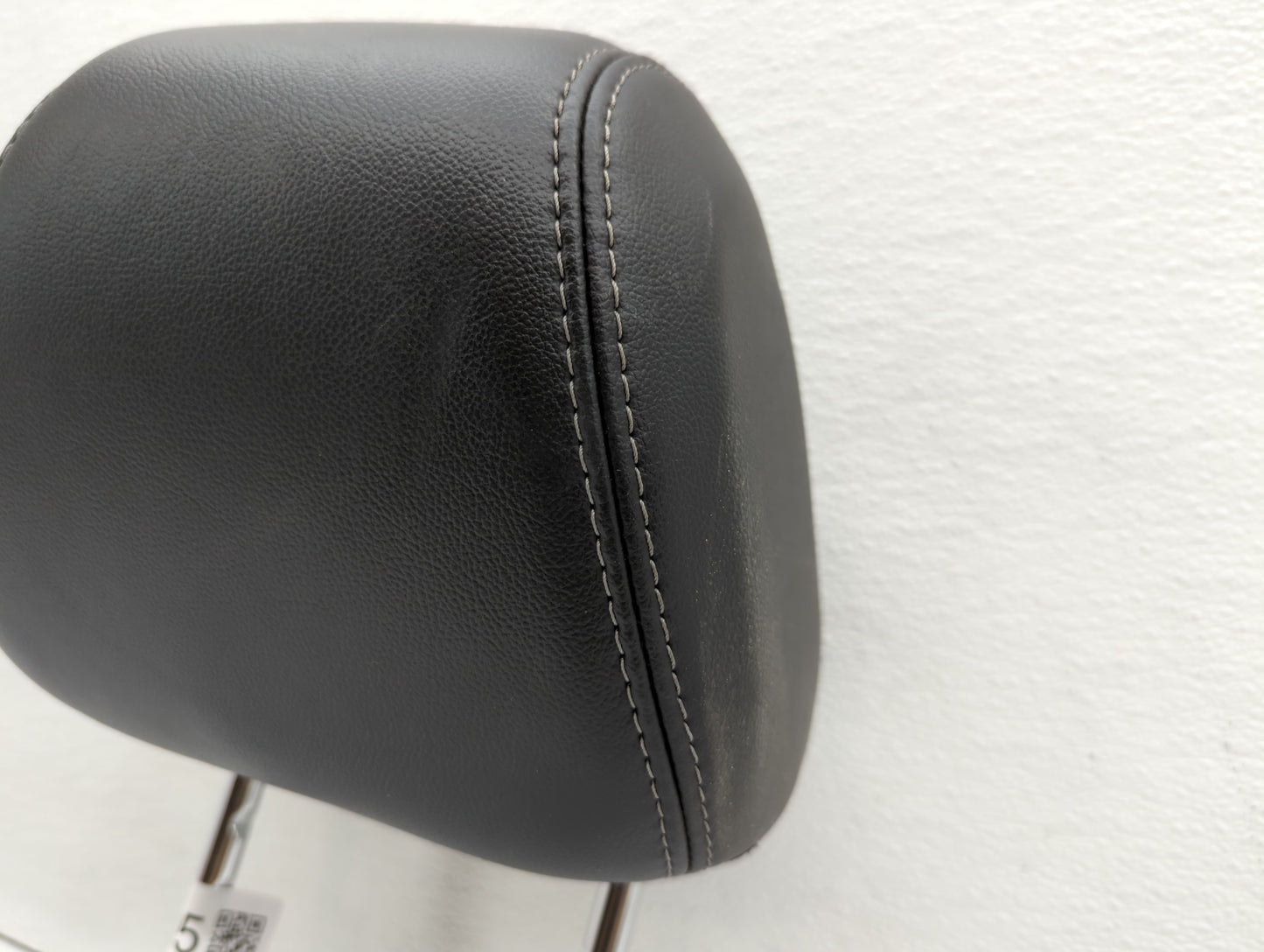 2014-2014 Ford Focus Headrest Head Rest Front Driver Passenger Seat Black - Oemusedautoparts1.com