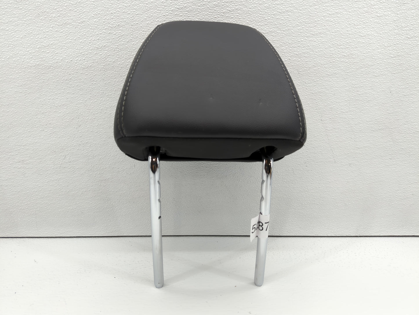 2014-2014 Ford Focus Headrest Head Rest Front Driver Passenger Seat Black - Oemusedautoparts1.com