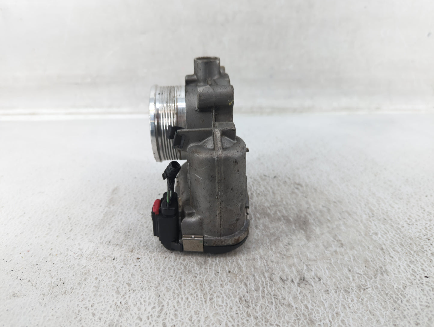 2014-2018 Ford Focus Throttle Body P/N:DS7E-9F991-BB Fits Fits 2014 2015 2016 2017 2018 2019 2020 2021 2022 OEM Used Auto Pa