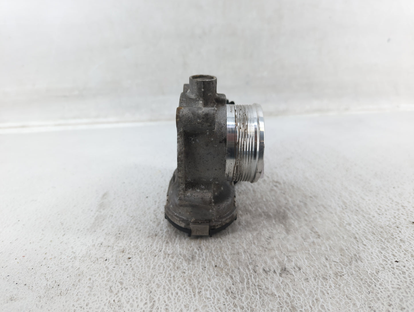 2014-2018 Ford Focus Throttle Body P/N:DS7E-9F991-BB Fits Fits 2014 2015 2016 2017 2018 2019 2020 2021 2022 OEM Used Auto Pa