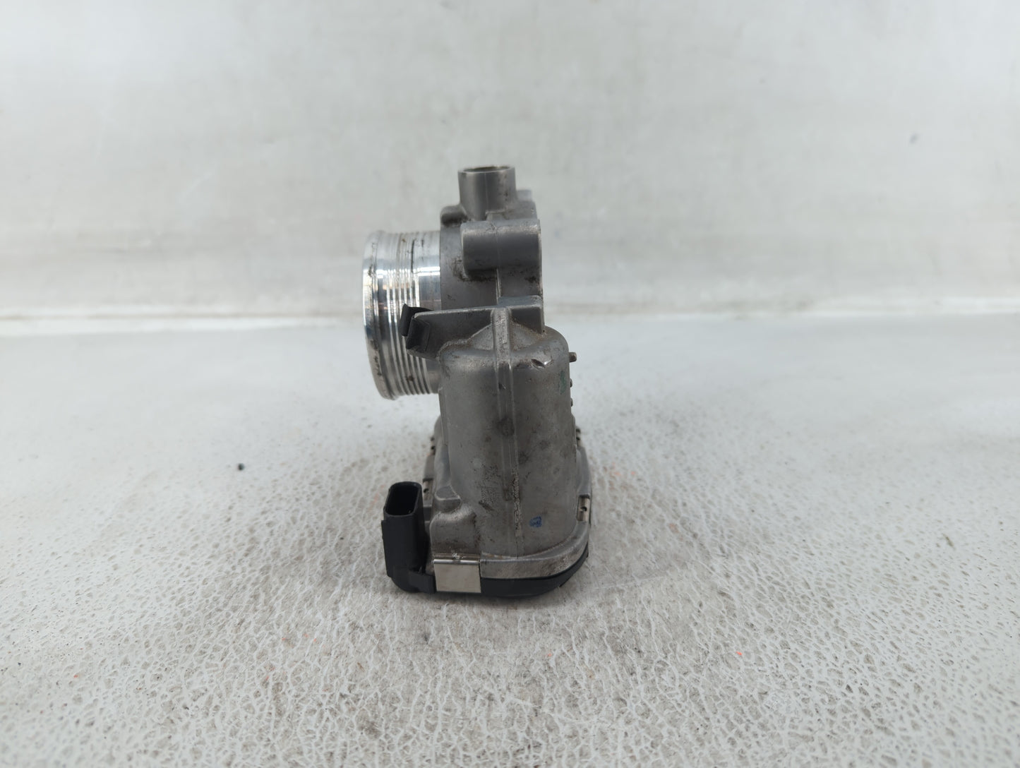 2014-2018 Ford Focus Throttle Body P/N:DS7E-9F991-BB Fits Fits 2014 2015 2016 2017 2018 2019 2020 2021 2022 OEM Used Auto Pa