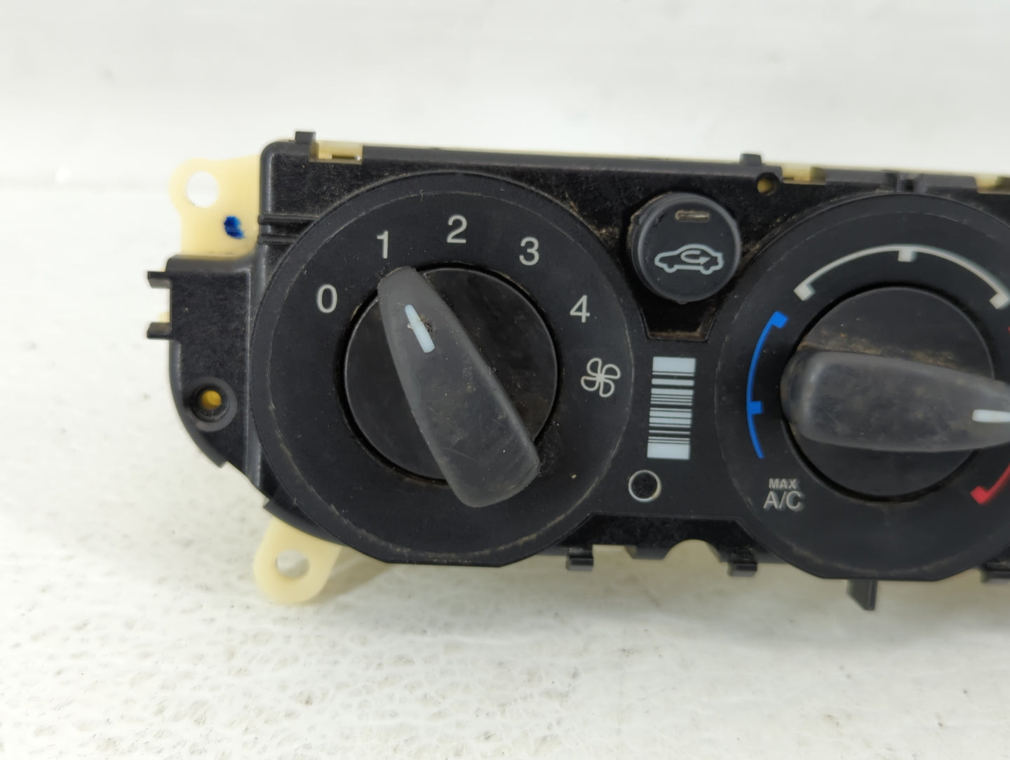 2013-2014 Ford Focus Climate Control Module Temperature AC/Heater Replacement P/N:E1062773 Fits Fits 2013 2014 OEM Used Auto