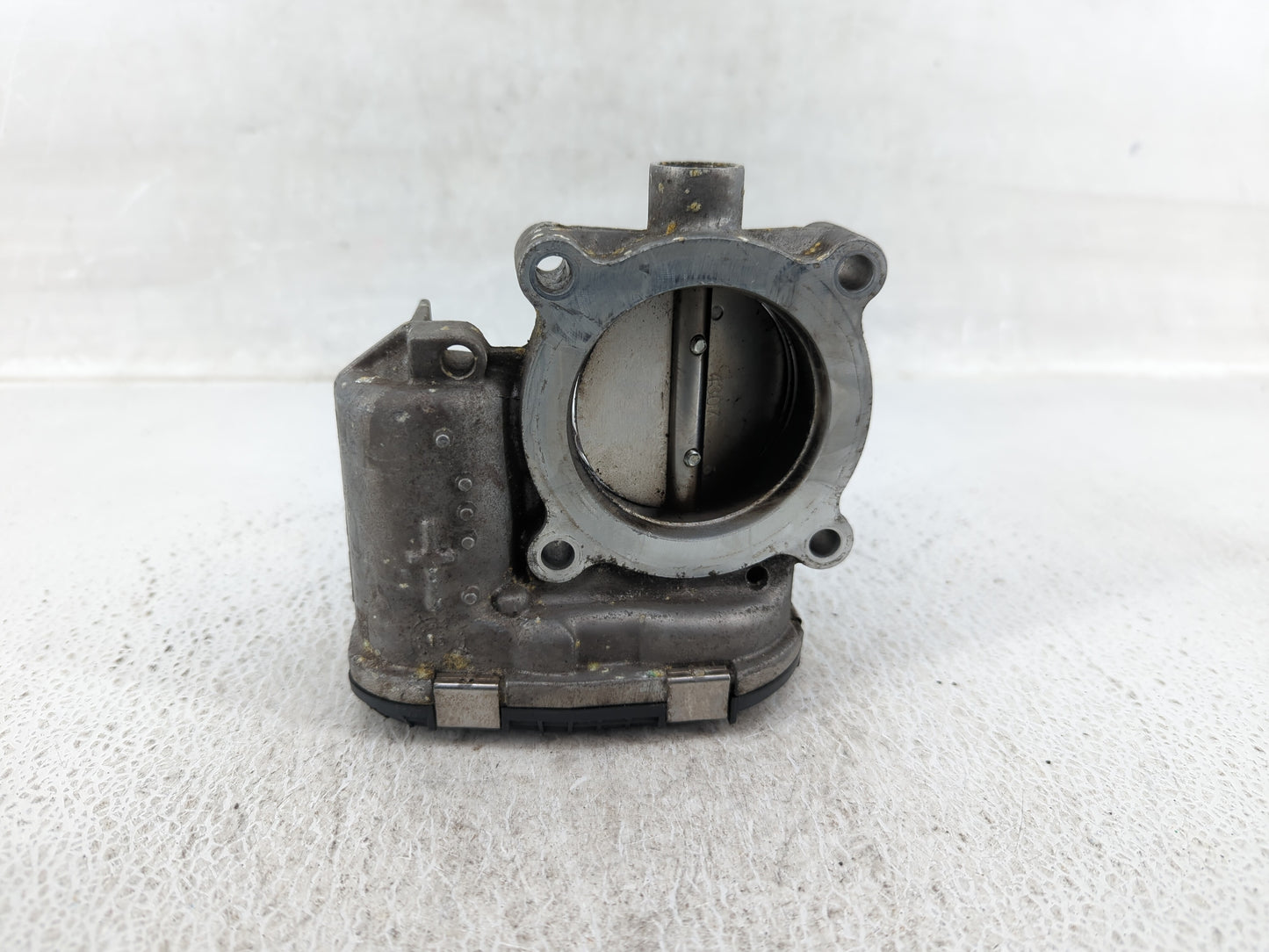 2014-2018 Ford Focus Throttle Body P/N:DS7E-9F991-BB Fits Fits 2014 2015 2016 2017 2018 2019 2020 2021 2022 OEM Used Auto Pa