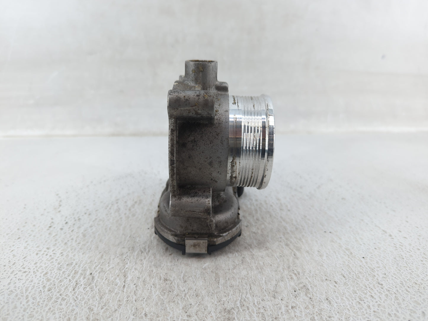 2014-2018 Ford Focus Throttle Body P/N:DS7E-9F991-BB Fits Fits 2014 2015 2016 2017 2018 2019 2020 2021 2022 OEM Used Auto Pa