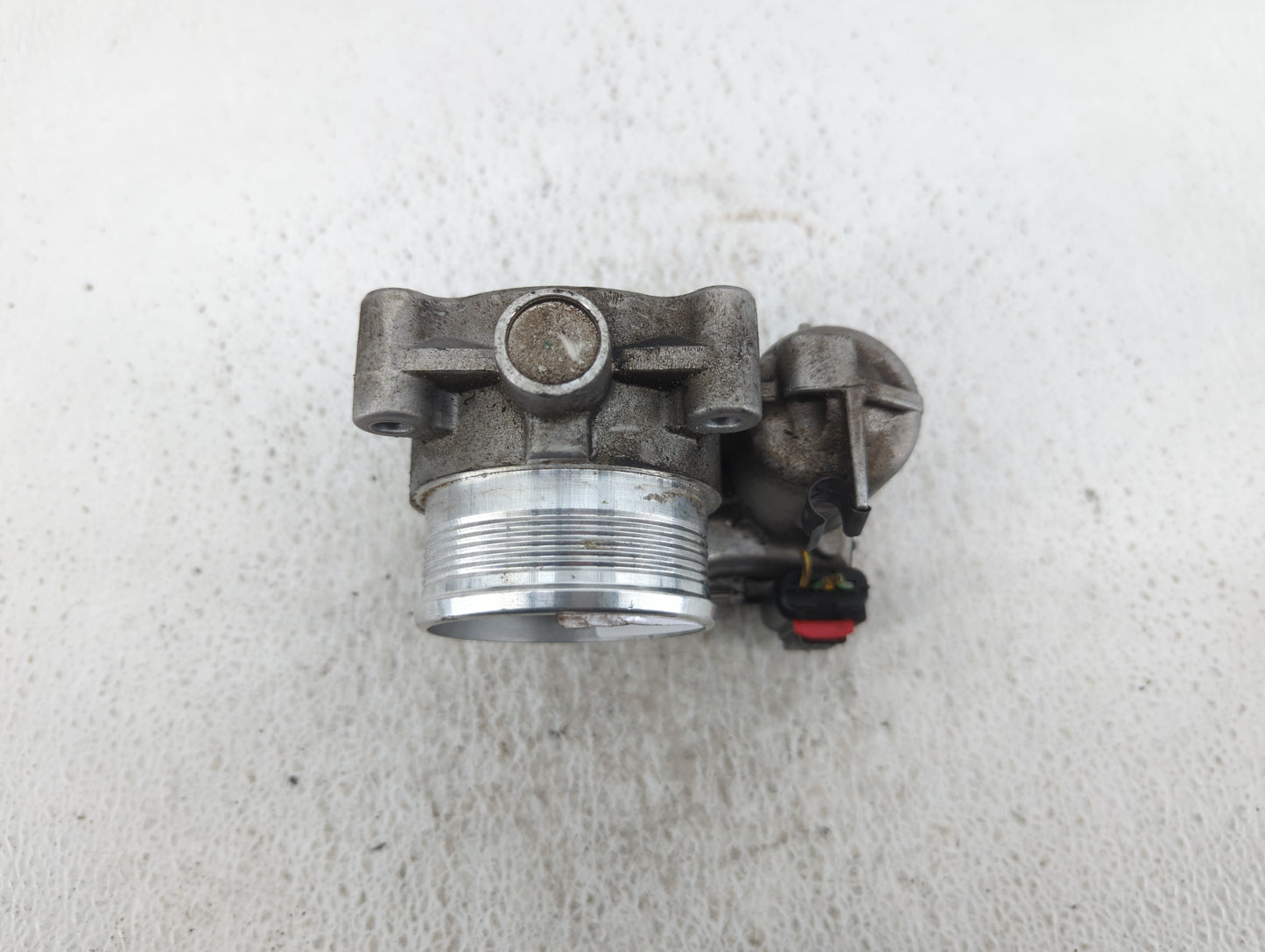 2014-2018 Ford Focus Throttle Body P/N:DS7E-9F991-BB Fits Fits 2014 2015 2016 2017 2018 2019 2020 2021 2022 OEM Used Auto Pa