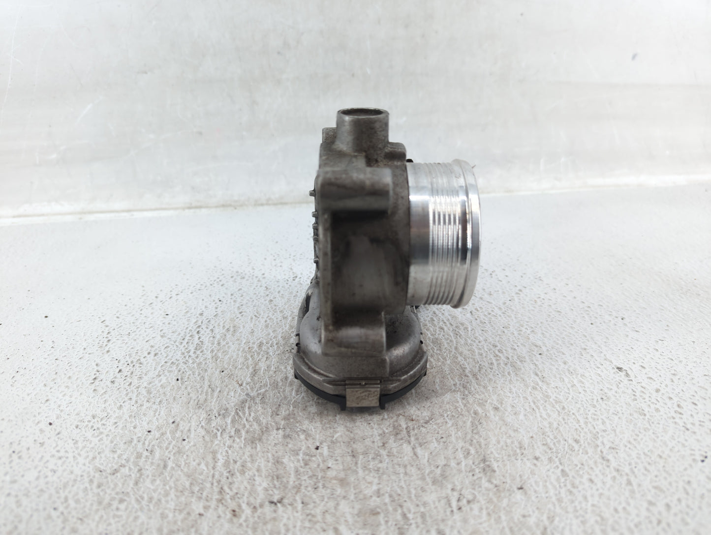 2014-2018 Ford Focus Throttle Body P/N:DS7E-9F991-BB Fits Fits 2014 2015 2016 2017 2018 2019 2020 2021 2022 OEM Used Auto Pa