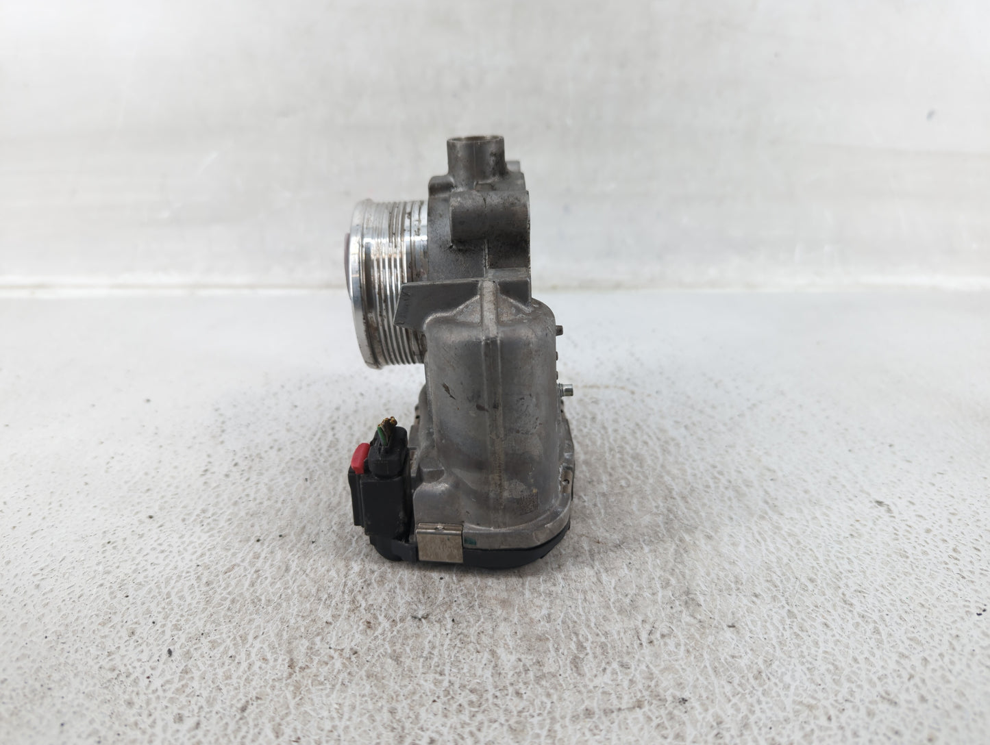 2014-2018 Ford Focus Throttle Body P/N:DS7E-9F991-BB Fits Fits 2014 2015 2016 2017 2018 2019 2020 2021 2022 OEM Used Auto Pa